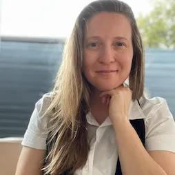 Photo of Jen Rivers