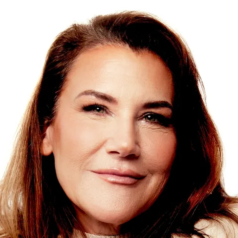Photo of Lisa Hurley