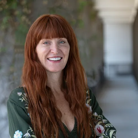Photo of Lauren Lockwood