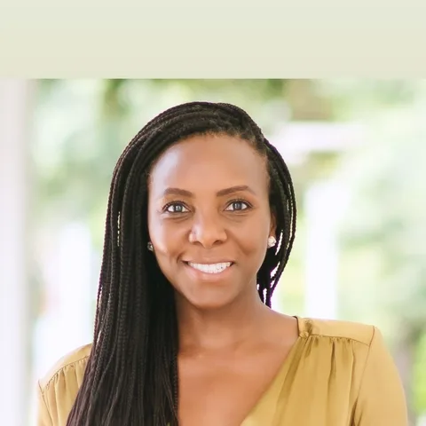 Photo of Daisy Ayim