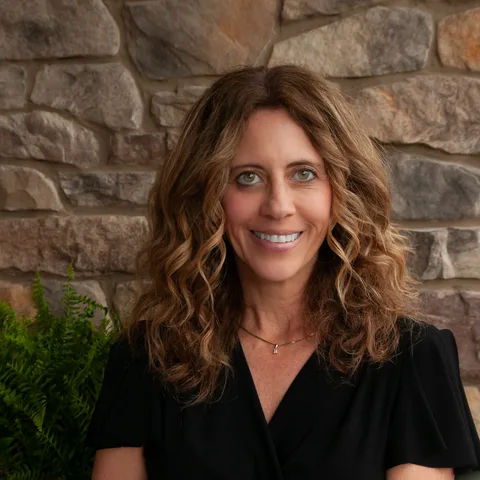 Photo of Linda Theotokatos