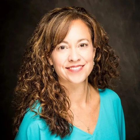 Photo of Melanie Anderson