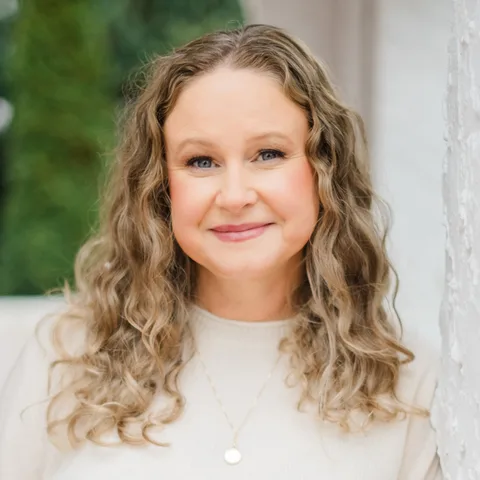 Photo of Amy Hawkins