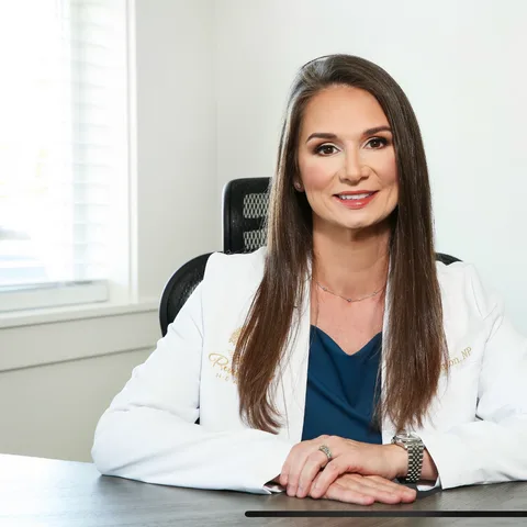 Photo of Dawn Hinton