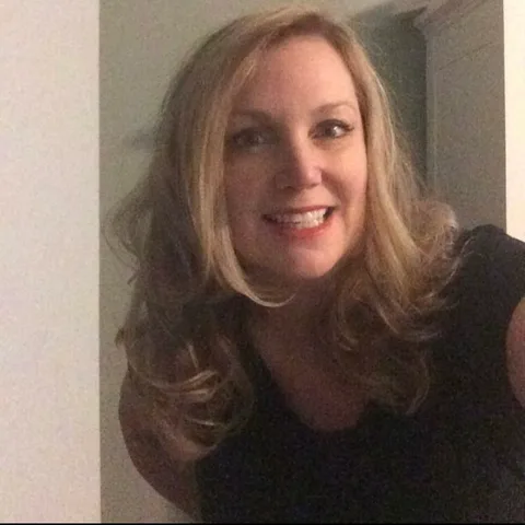 Photo of Stephanie Gordon