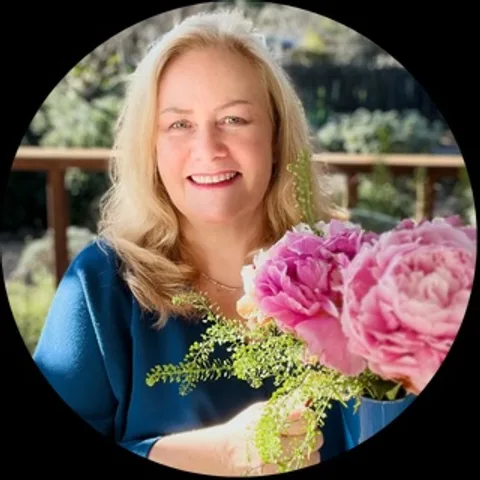 Photo of Heidi Biegel