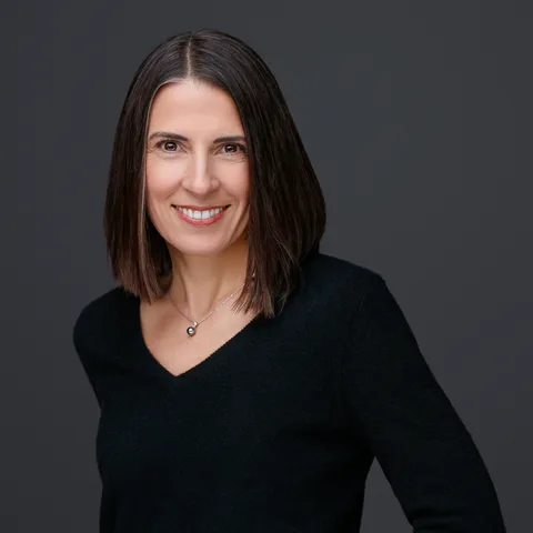 Photo of Gina Woods