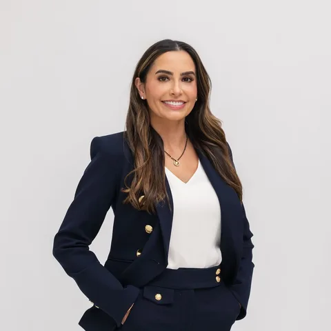 Photo of Lisa Ravindra