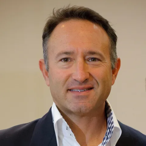 Photo of Ian Taras